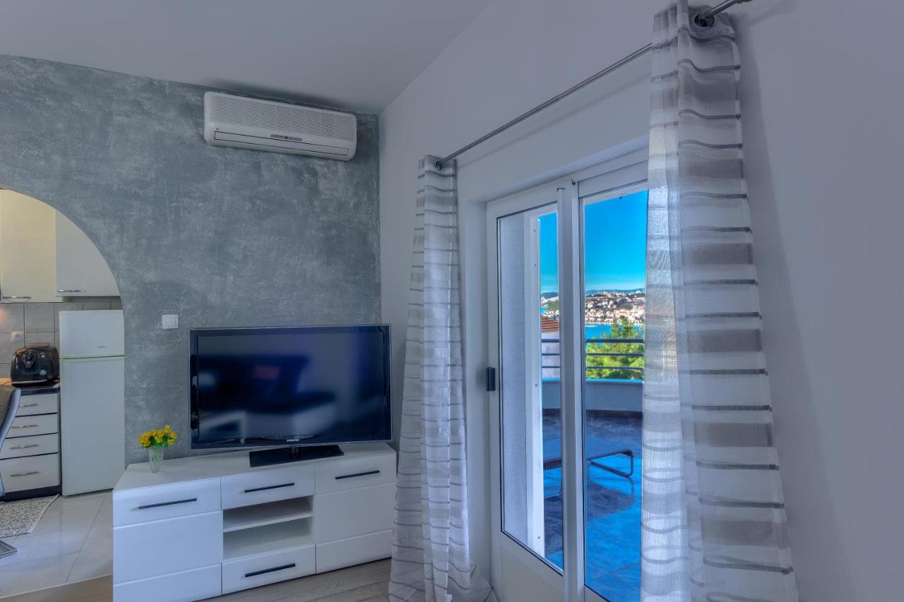 Apartments Pepa โปดสตรานา ภายนอก รูปภาพ