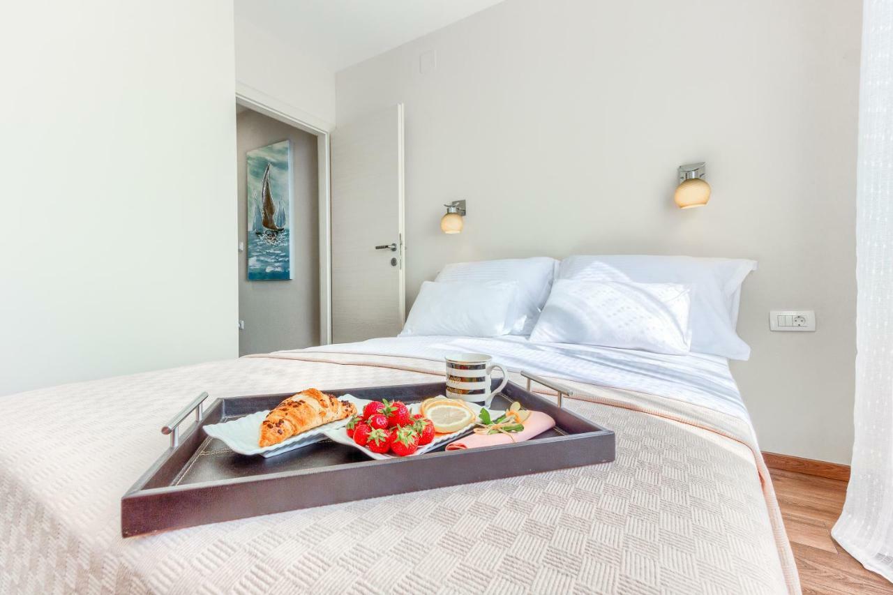 Apartments Pepa โปดสตรานา ภายนอก รูปภาพ