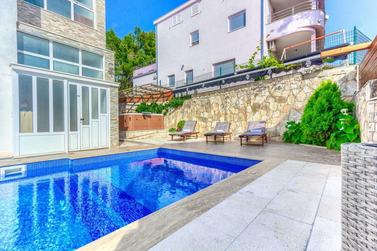 Apartments Pepa โปดสตรานา ภายนอก รูปภาพ