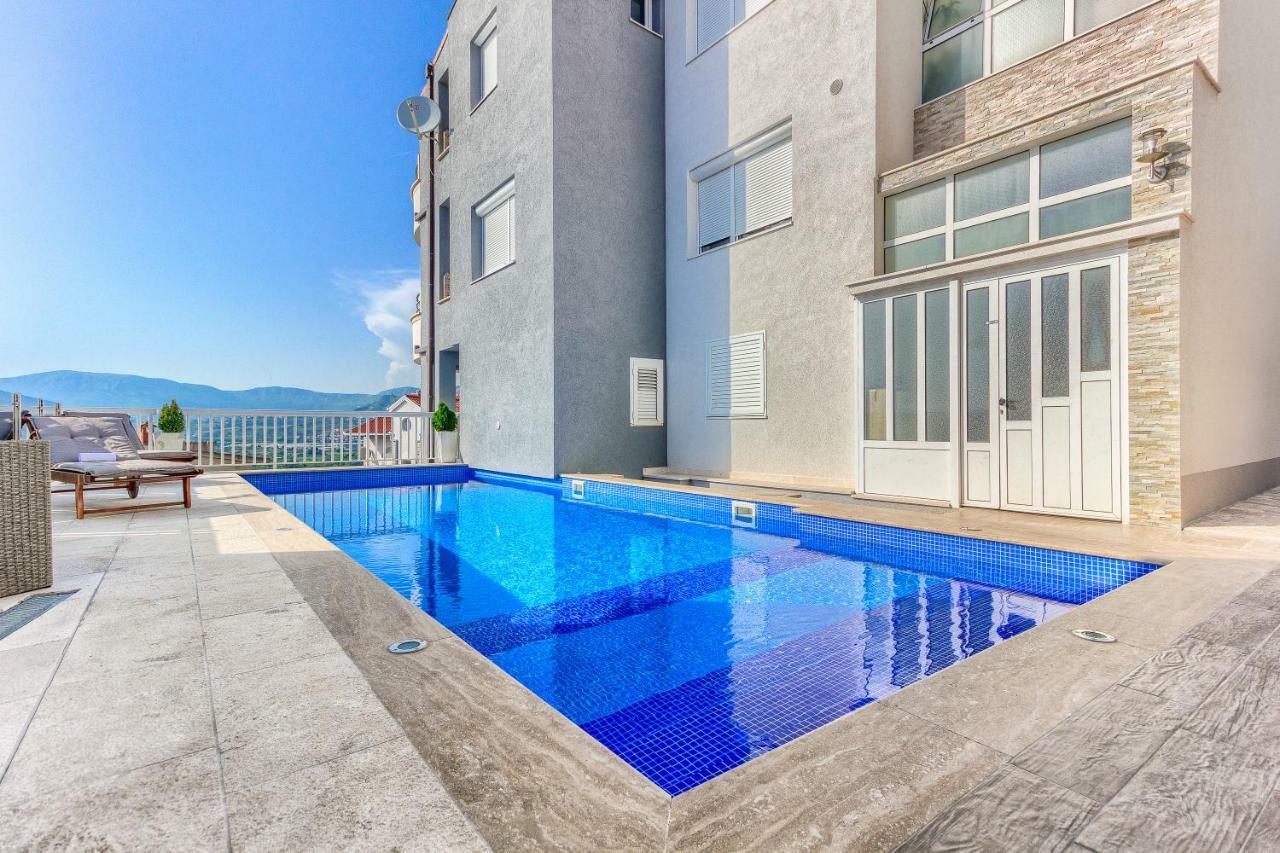 Apartments Pepa โปดสตรานา ภายนอก รูปภาพ